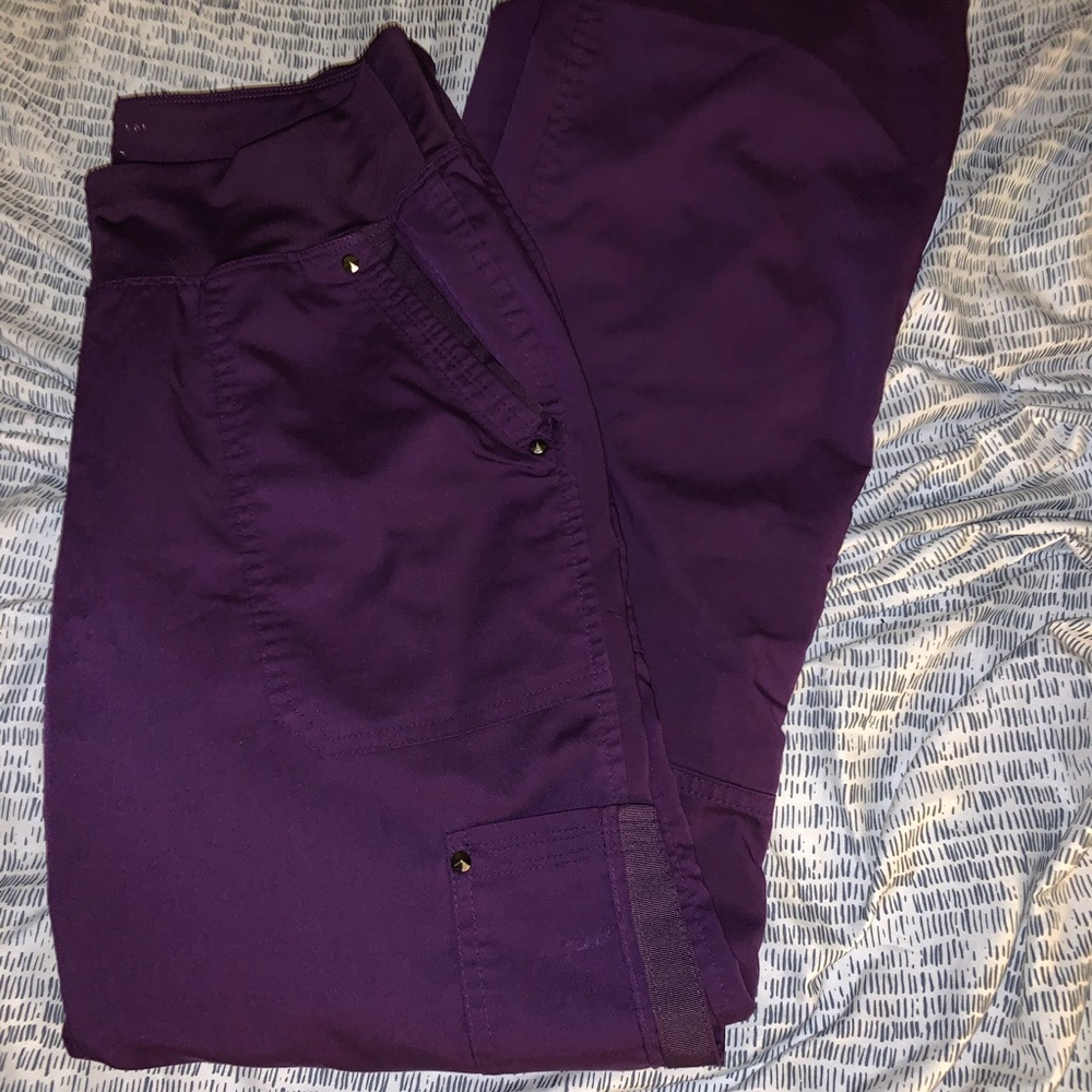 Healing hands yoga scrub purple